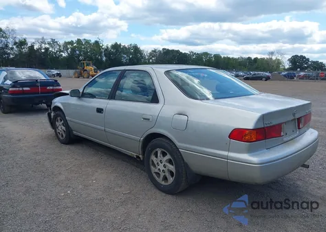 2001 Toyota Camry Xle из США, поврежденный, VIN 4T1BG28KX1U865425